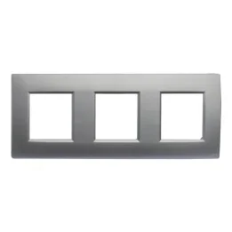 Plaque triple