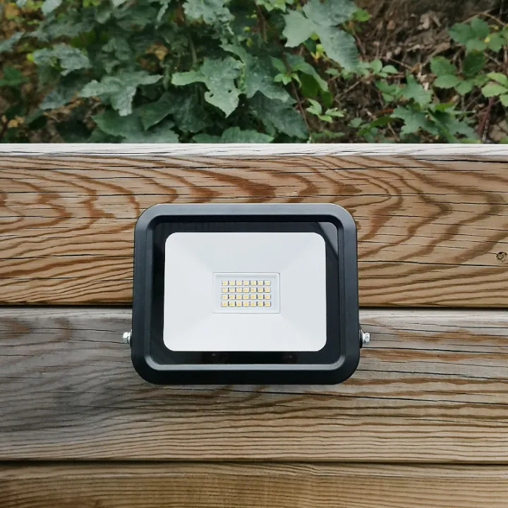 Projecteur LED Extérieur Extra Plat 30W Noir CREALYS