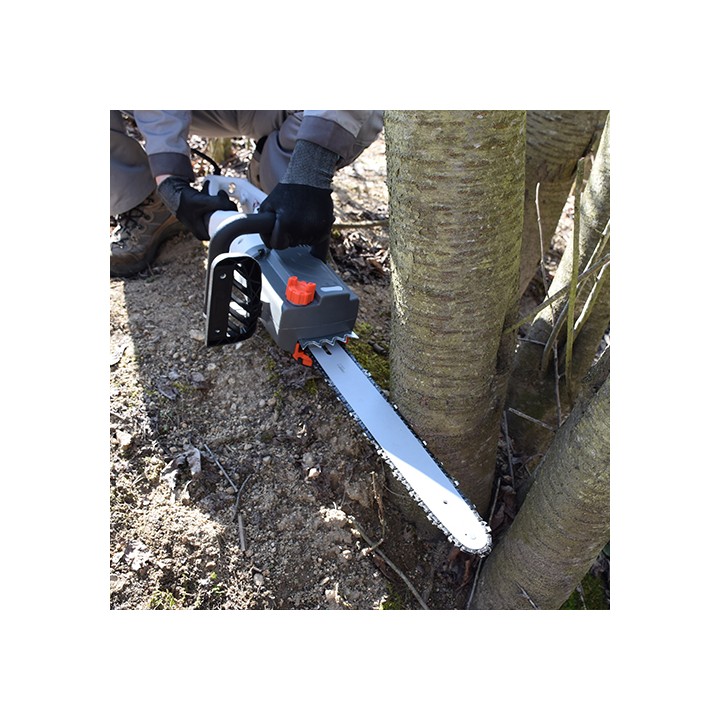 Tronçonneuse Electrique 2400W Guide chaîne Oregon 16" KORMAN GARDEN