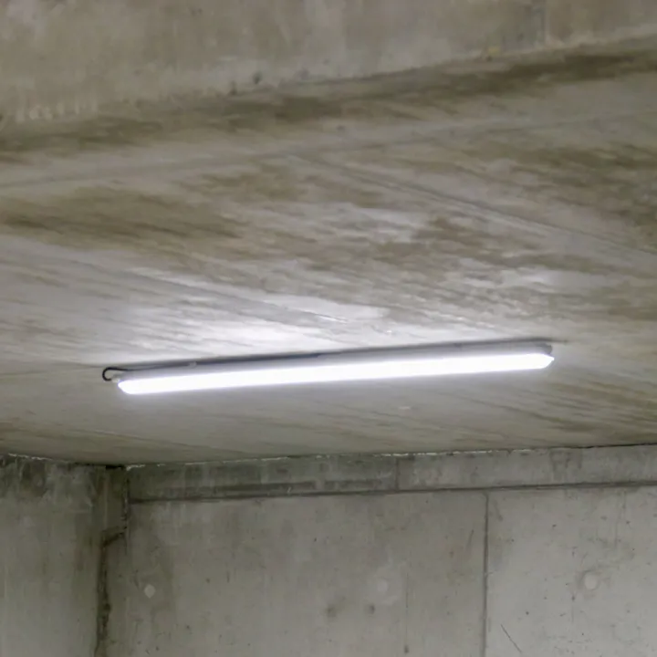 Réglette LED Etanche Câblage Traversant 150cm 55W 4000K IP65 CREALYS