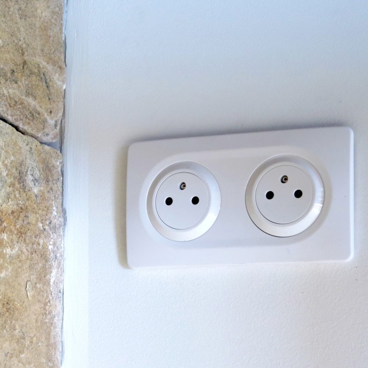 OHMTEC Epure Prise 2P+T 16A Affleurante Blanc 