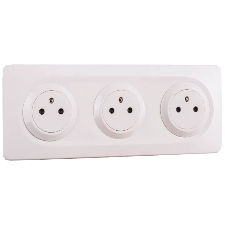 OHMTEC Epure Bloc 3 Prises 2P+T Affleurantes Cablées + Plaques Blanc 