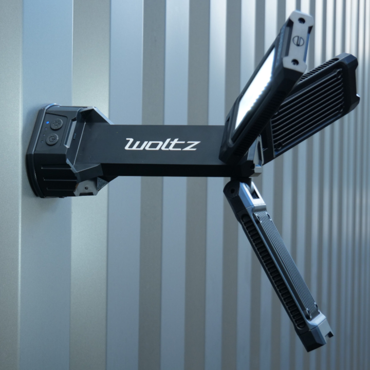 Projecteur de chantier LED rechargeable sur trépied 70W