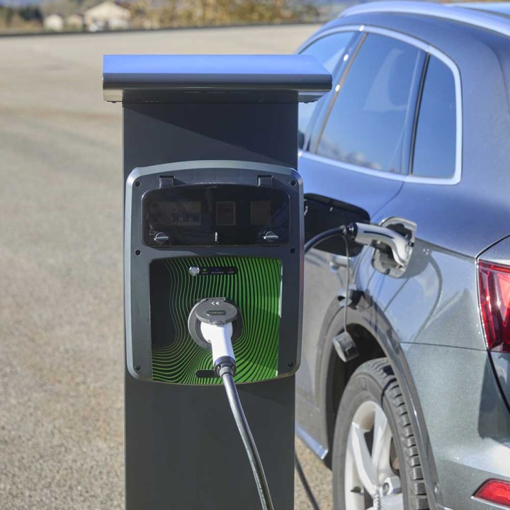 Coffret de recharge 3.7 kw avec contrôleur de charge et protection électrique OHMTEC
