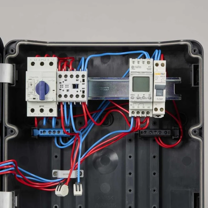 Coffret piscine pour filtration + traitement de l'eau NALTO