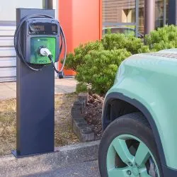 Borne de recharge 7.4kW avec prise T2 + contrôleur de charge + protection électrique OHMTEC