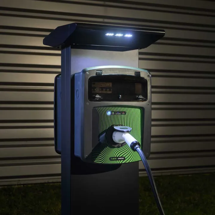 Coffret de recharge 7.4 kW avec contrôleur de charge et protection électrique OHMTEC