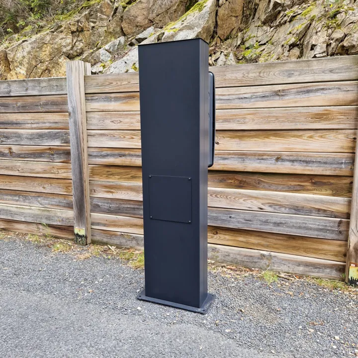 Borne de camping 4 prises CEE 16A avec protection et robinet OHMTEC