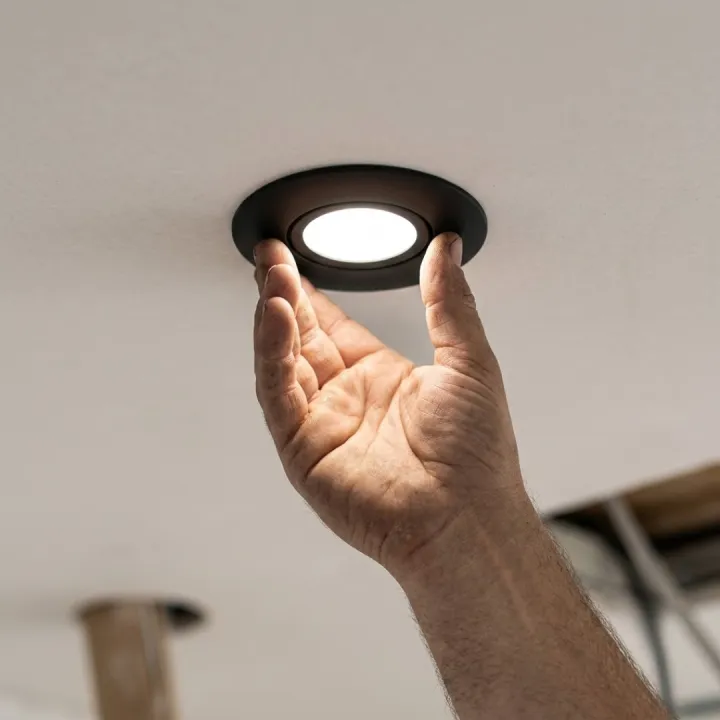 Spot noir encastré orientable LED 5W IP65 CCT RT2012/RE2020 WOLTZ
