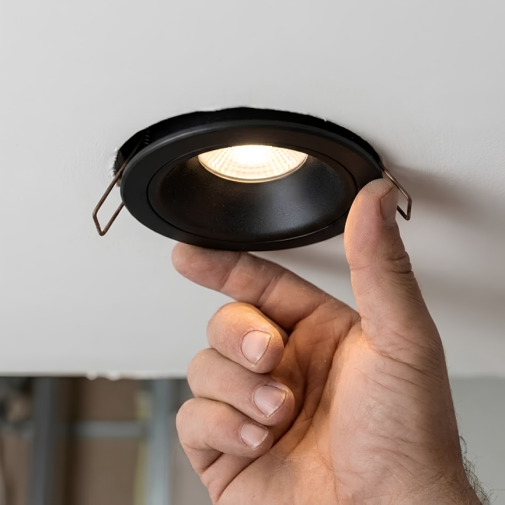 Spot noir encastré anti-éblouissement LED 6W RE2020