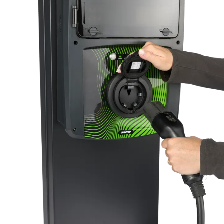 Borne de recharge 7.4kW avec contrôleur de charge et protection électrique OHMTEC